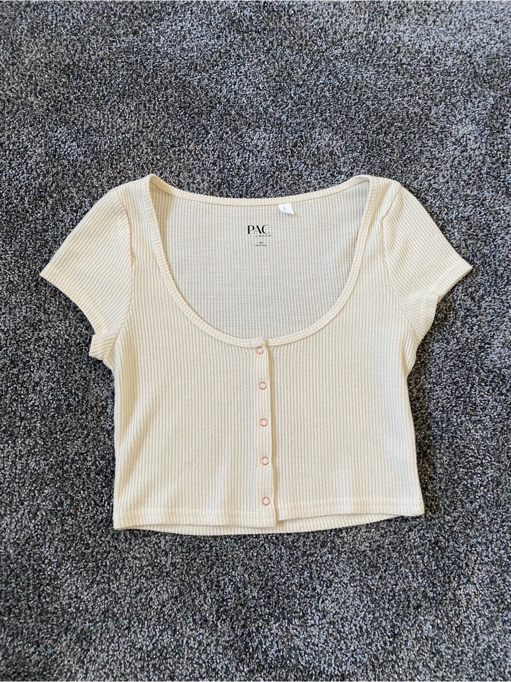 Women's Cream Ribbed Button-Front Crop Top
